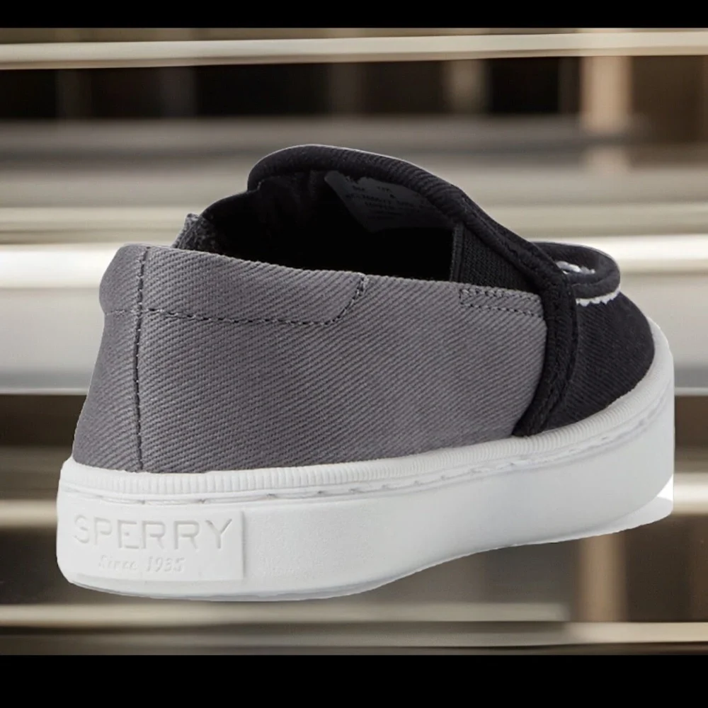 Sperry Salty JR. Moccasin Salt Washed Canvas Upper Comfy Memory Foam 12US Unisex